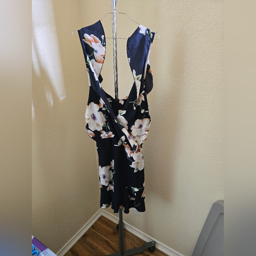 Zaful Sleeveless Floral Dress